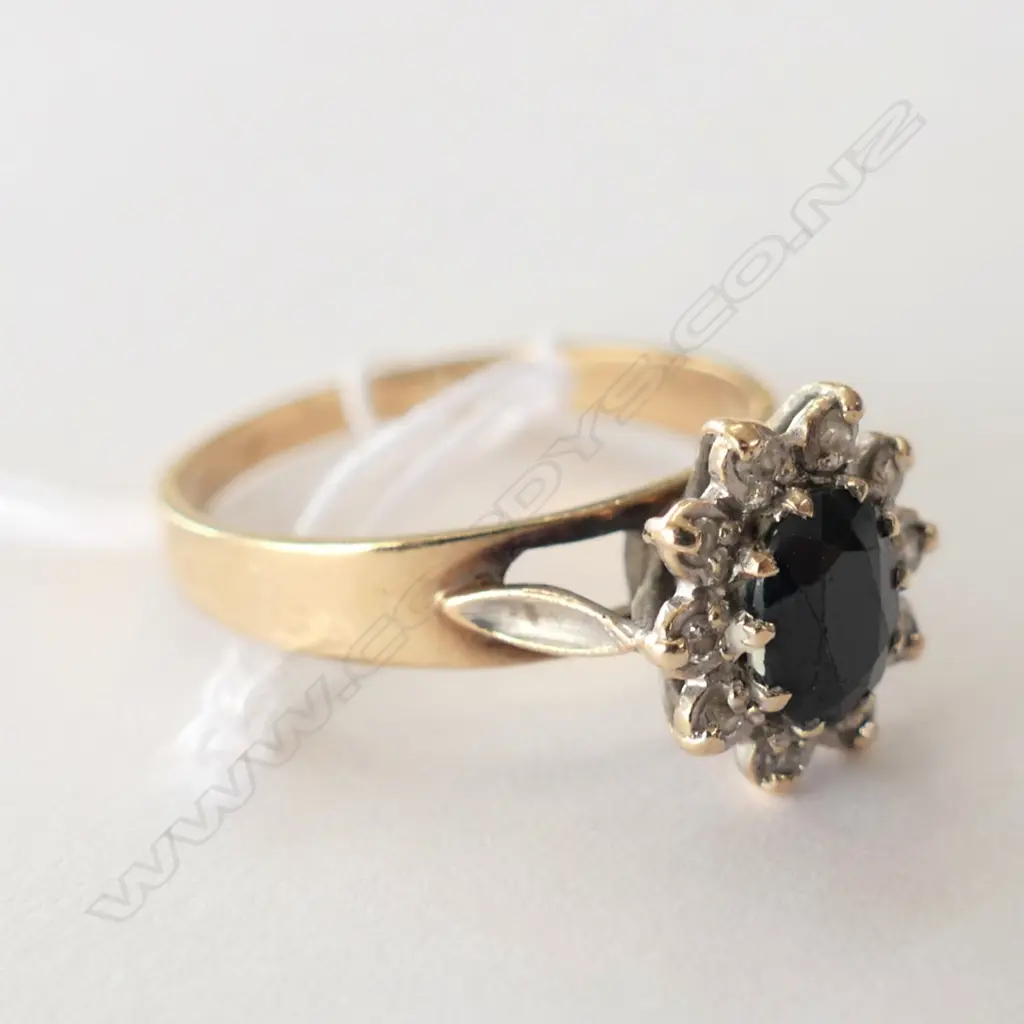 9CT GOLD SAPPHIRE & DIAMOND RING  Image 1++