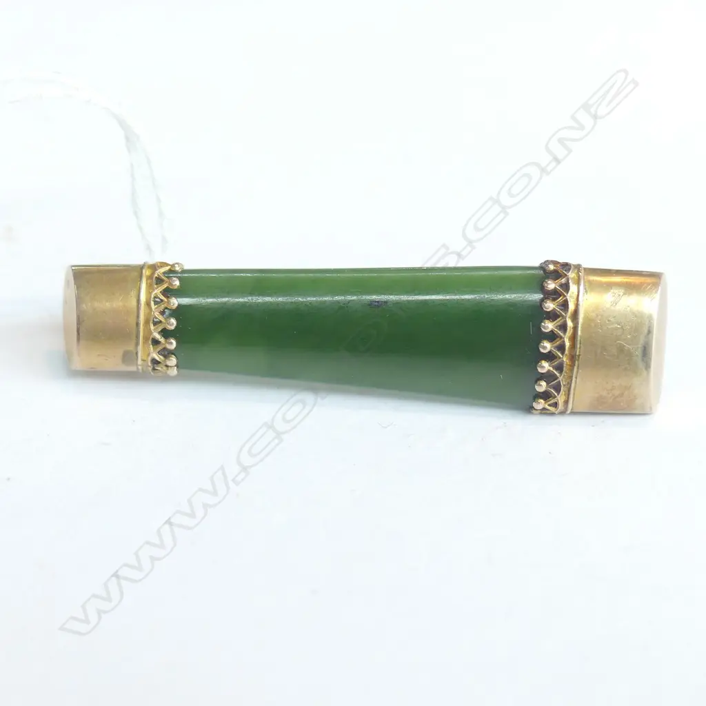 COLONIAL GILDED GOLD & GREENSTONE BAR BROOCH Image 1++