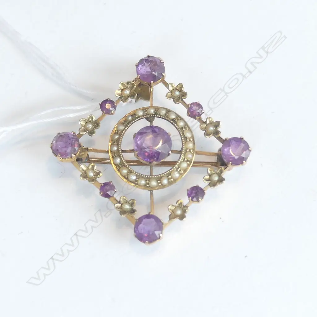 VICT. 9CT GOLD AMETHYST SEED PEARL PENDANT BROOCH Image 1++