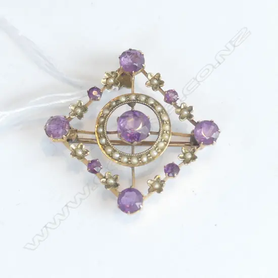 VICT. 9CT GOLD AMETHYST SEED PEARL PENDANT BROOCH