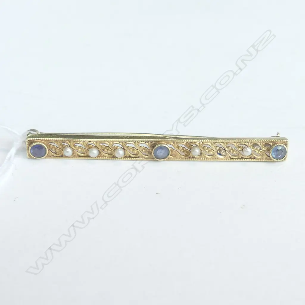 9CT GOLD PEARL & SAPPHIRE BROOCH Image 1++