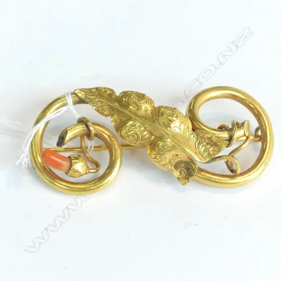 VICTORIAN PINCHBECK BROOCH (AF)