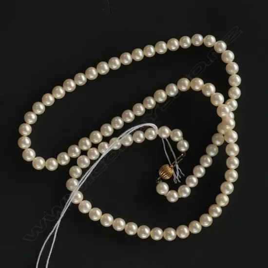 CULTURED PEARL NECKLACE 9CT GOLD CLASP