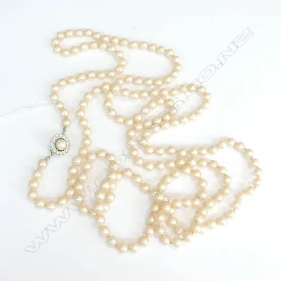 OPERA LENGTH COSTUME PEARL NECKLACE