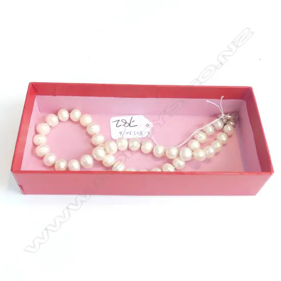 KAGI FRESHWATER PEARL NECKLACE, SINGLE STRAND OF 39 WHITE PEARLS