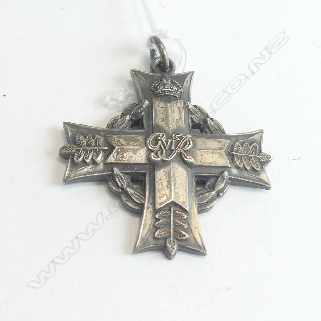 WWII GVIR NZ MEMORIAL CROSS SILVER... Image 1++
