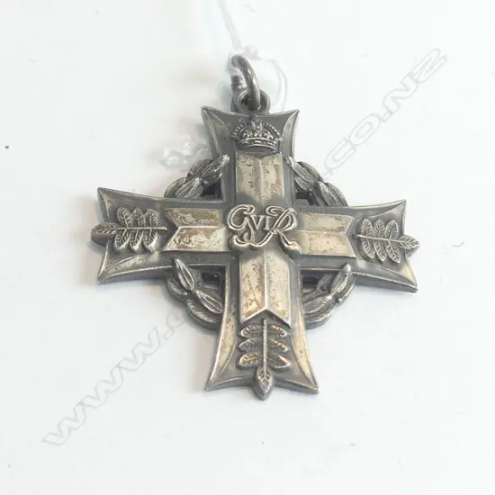 WWII GVIR NZ MEMORIAL CROSS SILVER...