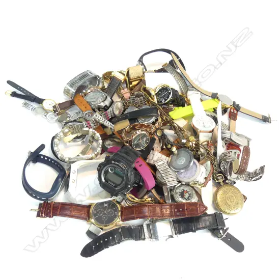 BOX WRISTWATCHES MENS & WOMENS