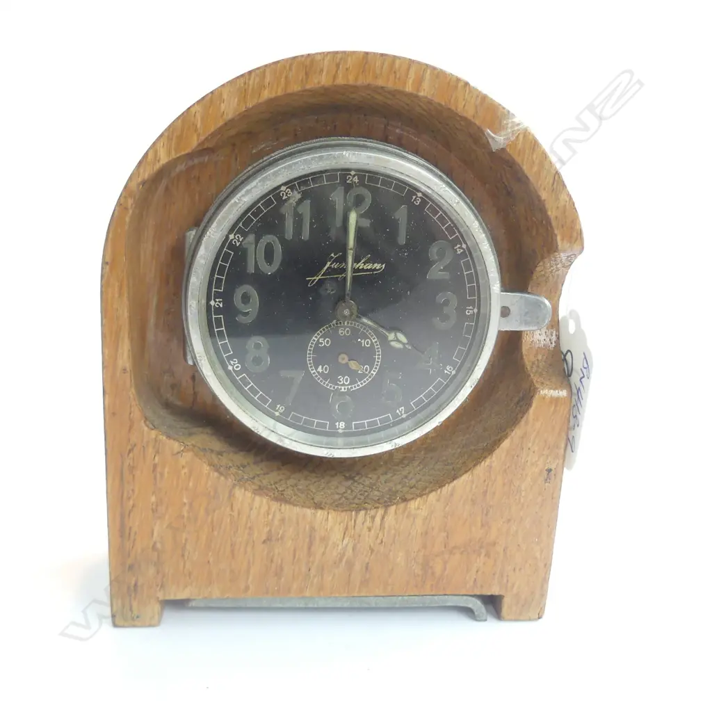 JUNGHANS WWII MILITARY CLOCK LATER OAK CASE Image 1++