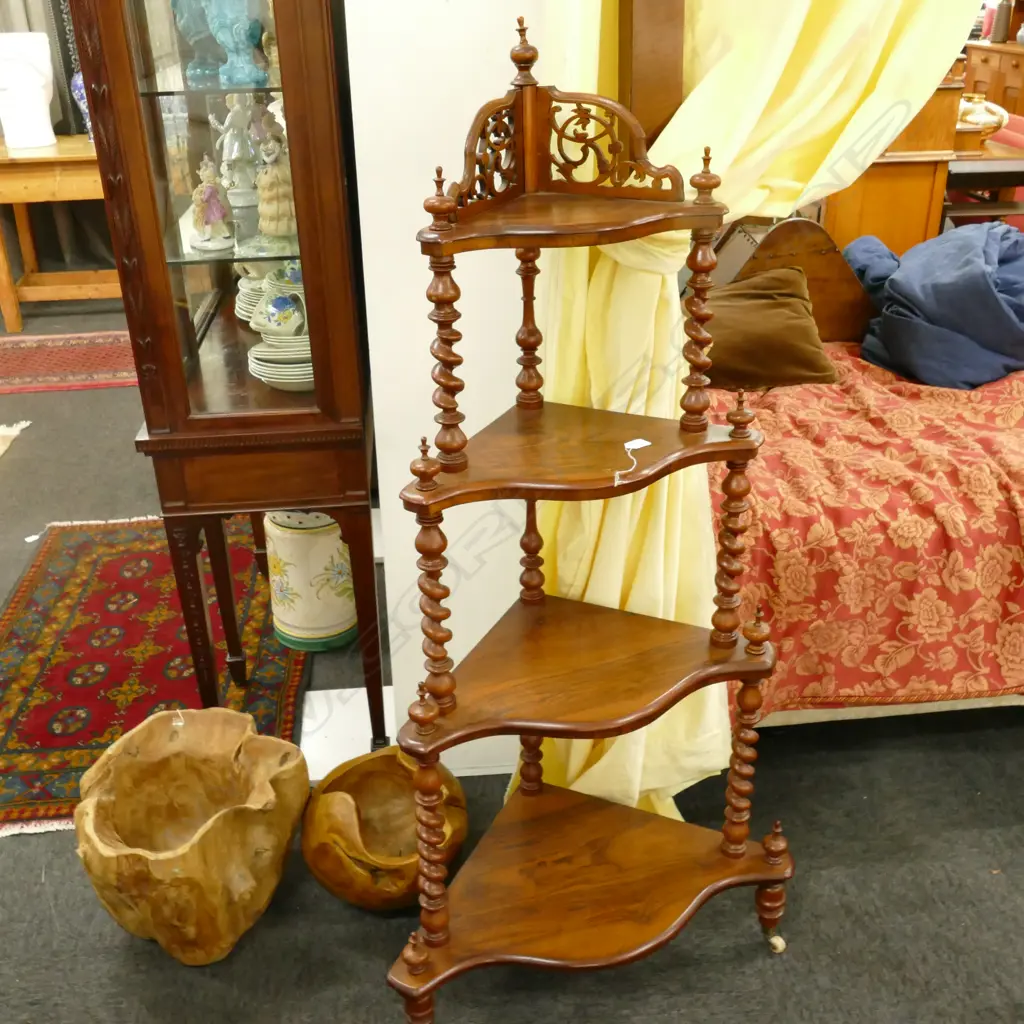 VICT WHATNOT Image 1++