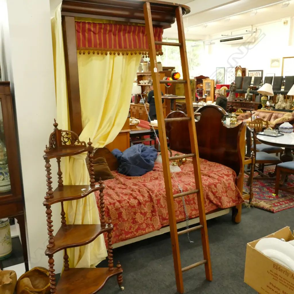 19thC PINE LADDER Image 1++