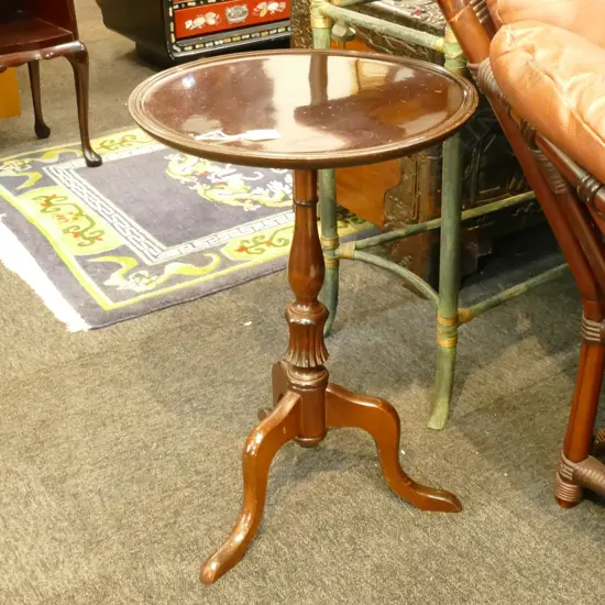 MAHOGANY TRIPOD WINE TABLE
