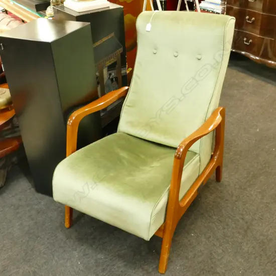 MID CENTURY MODERN ADJUSTABLE ARMCHAIR