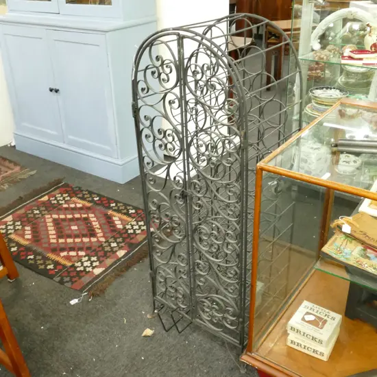 METAL WINE RACK H. 1270MM