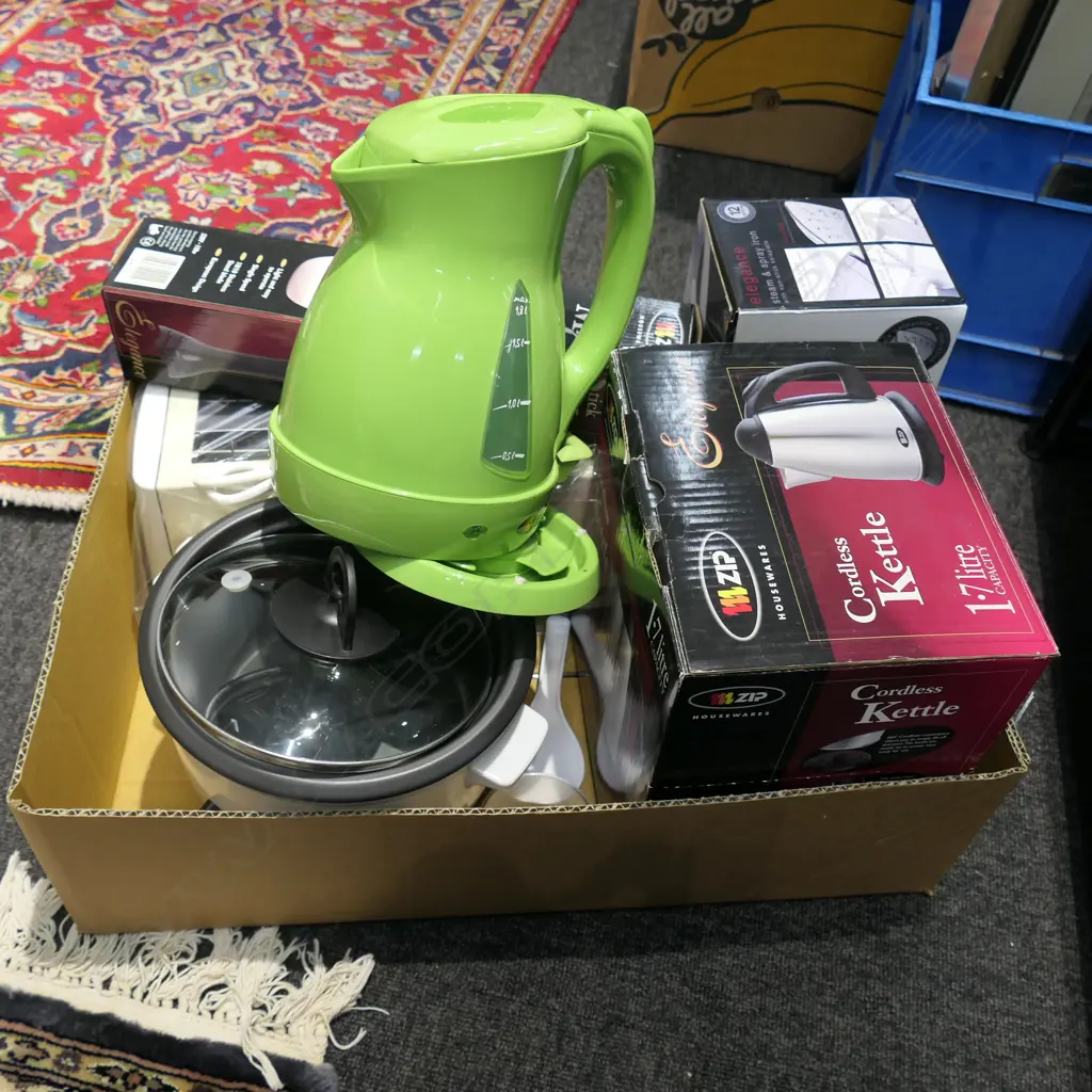 2 kettles Image 1++