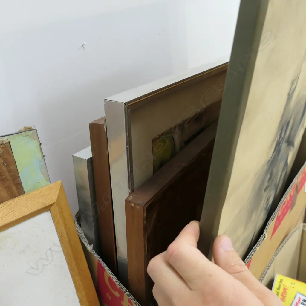 LOT ASST FRAMED PAINTINGS ETC Image 1++