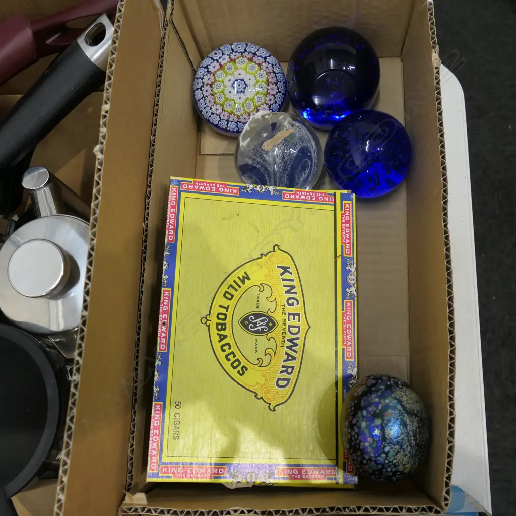 LOT 5 ASST PAPERWEIGHTS ETC Image 1++