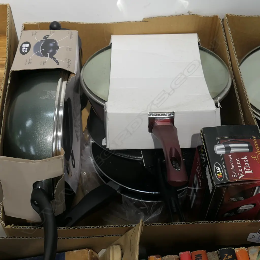 30cm frypan with lid Image 1++