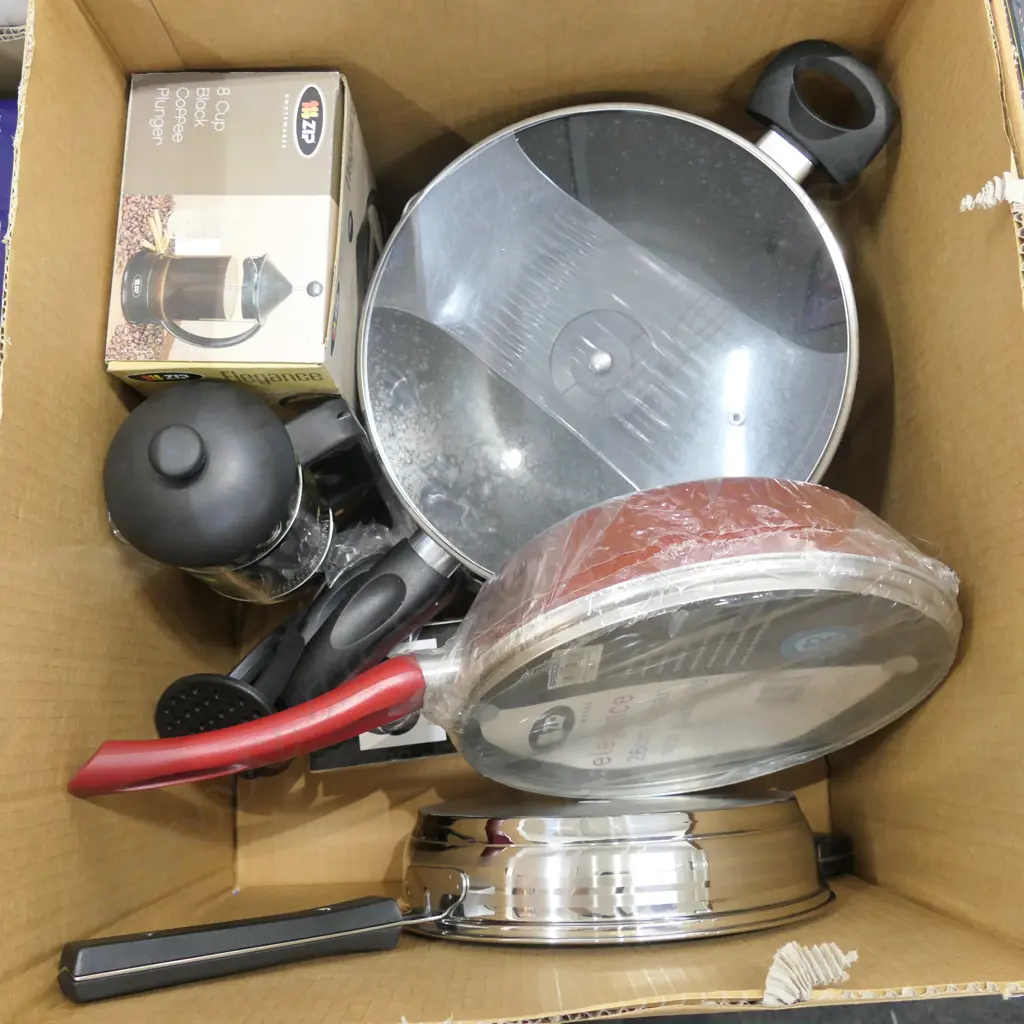 2x 28cm wok with lid Image 1++