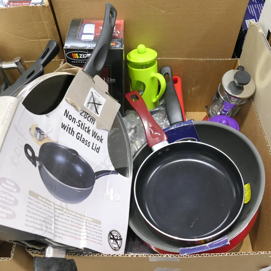 30cm frypan with lid Image 1++