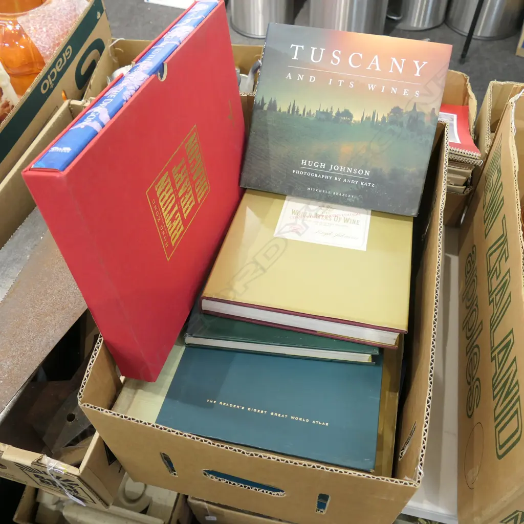 LOT ASST BOOKS Image 1++