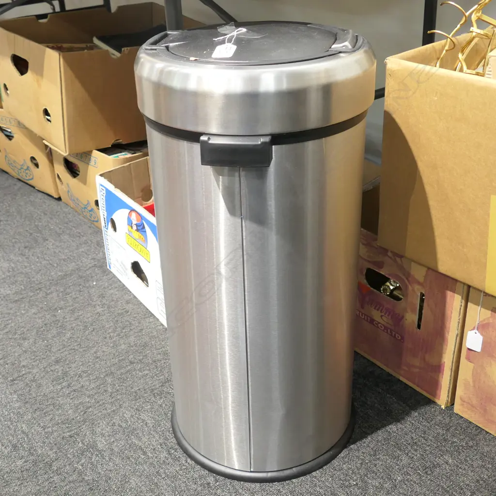 30L BRAND NEW TOUCH BIN Image 1++