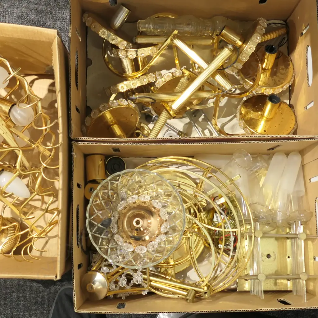 THREE BOXES VINTAGE BRASS AND CRYSTAL CHANDELIER FITTINGS  Image 1++