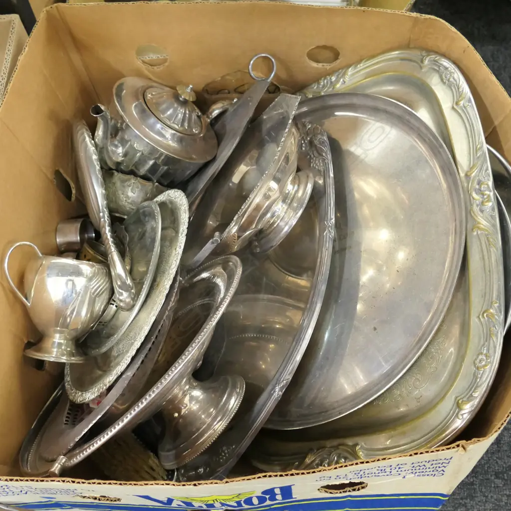 LOT EPNS INCL. TRAYS / TEAPOT / BASKET ETC Image 1++