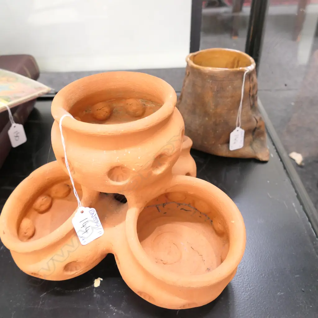 2 HAND POTTED PLANT HOLDERS Image 1++