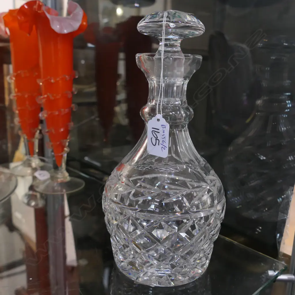 WATERFORD IRISH CUT CRYSTAL DECANTER IN "GLANDORE" PATTERN Image 1++