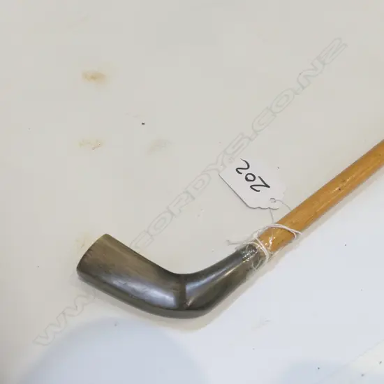 LADY'S CANE STICK SILVER TOP NO MARKS 