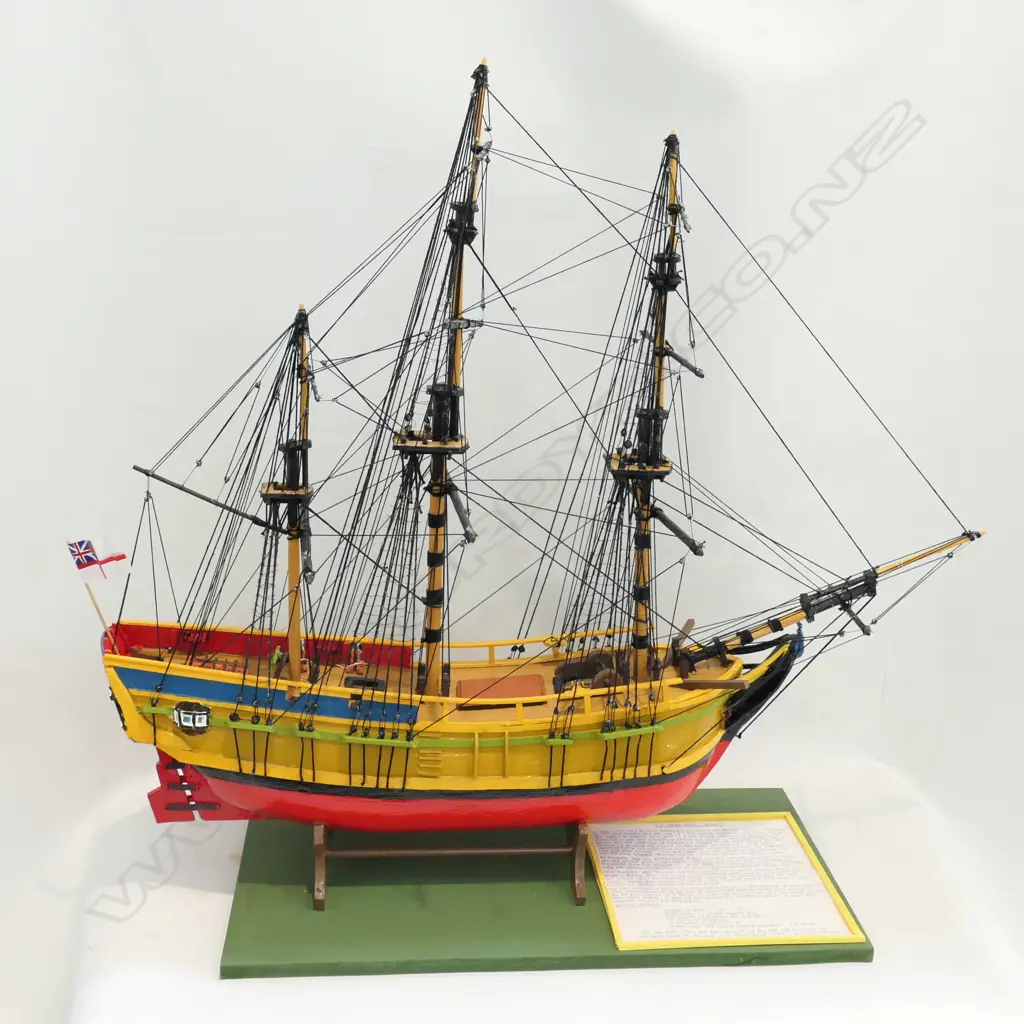 SHIP MODEL; H.M BOUNTY Image 1++
