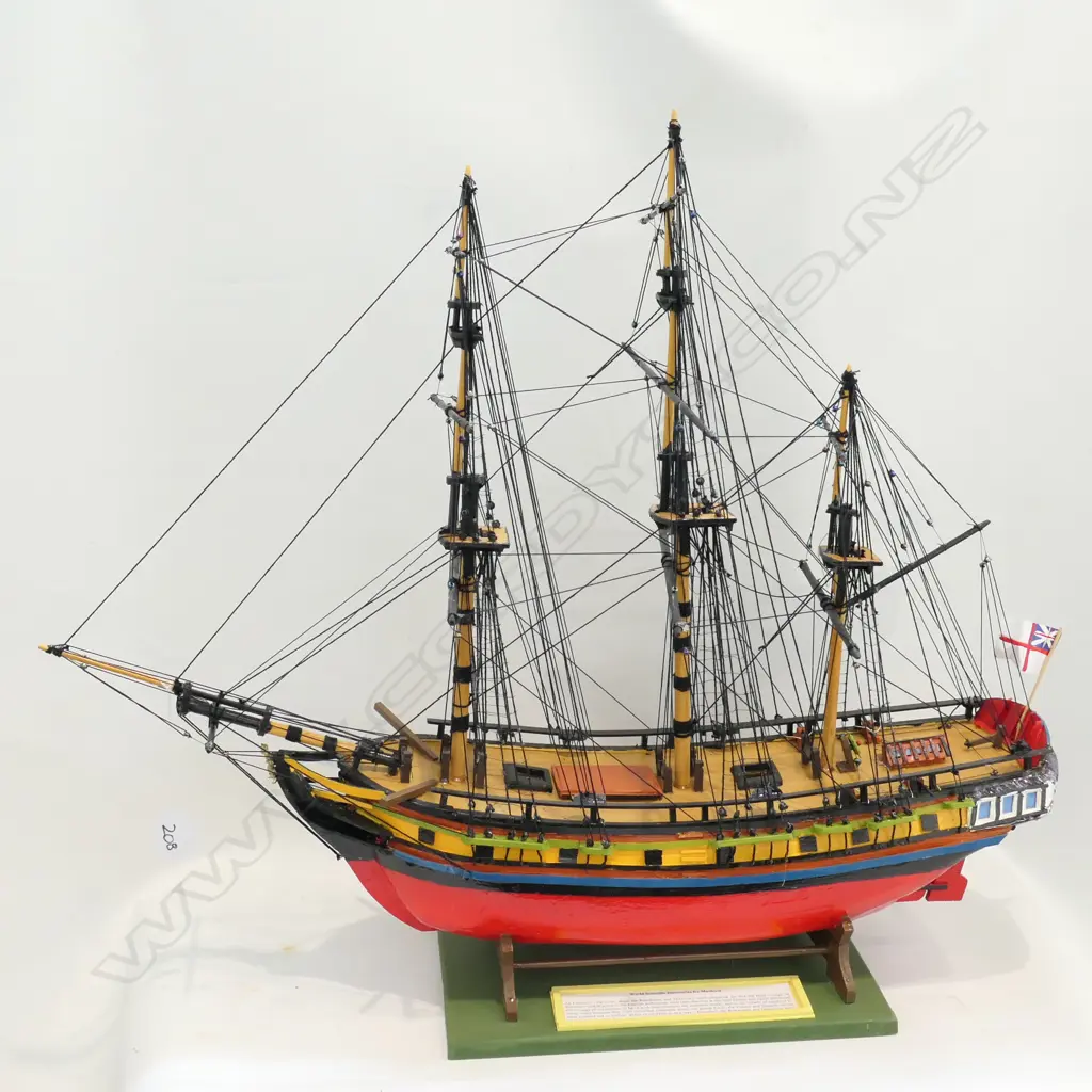 SHIP MODEL; HMS RESOLUTION Image 1++