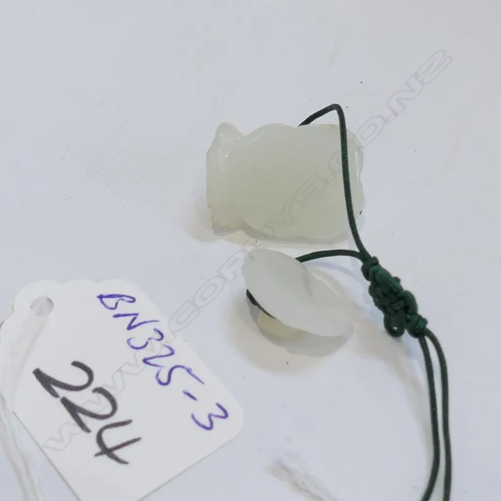 CHINESE WHITE JADE 2 PCE PIN... Image 1++