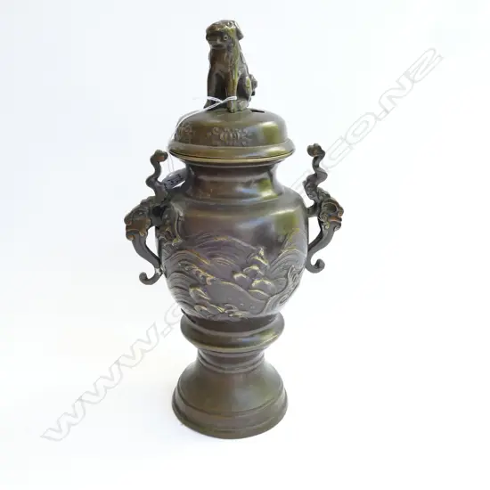 OLD BRONZE JAPANESE LIDDED VASE H. 315MM