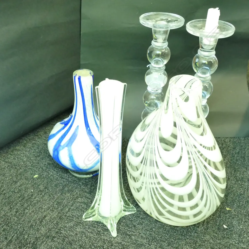 PAIR CRYSTAL CANDLESTICKS AND 3 PCES ART GLASS Image 1++