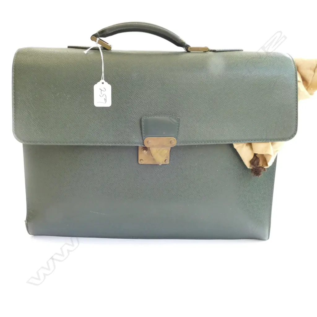 LOUIS VUITTON  TAIGA GREEN BRIEFCASE Image 1++