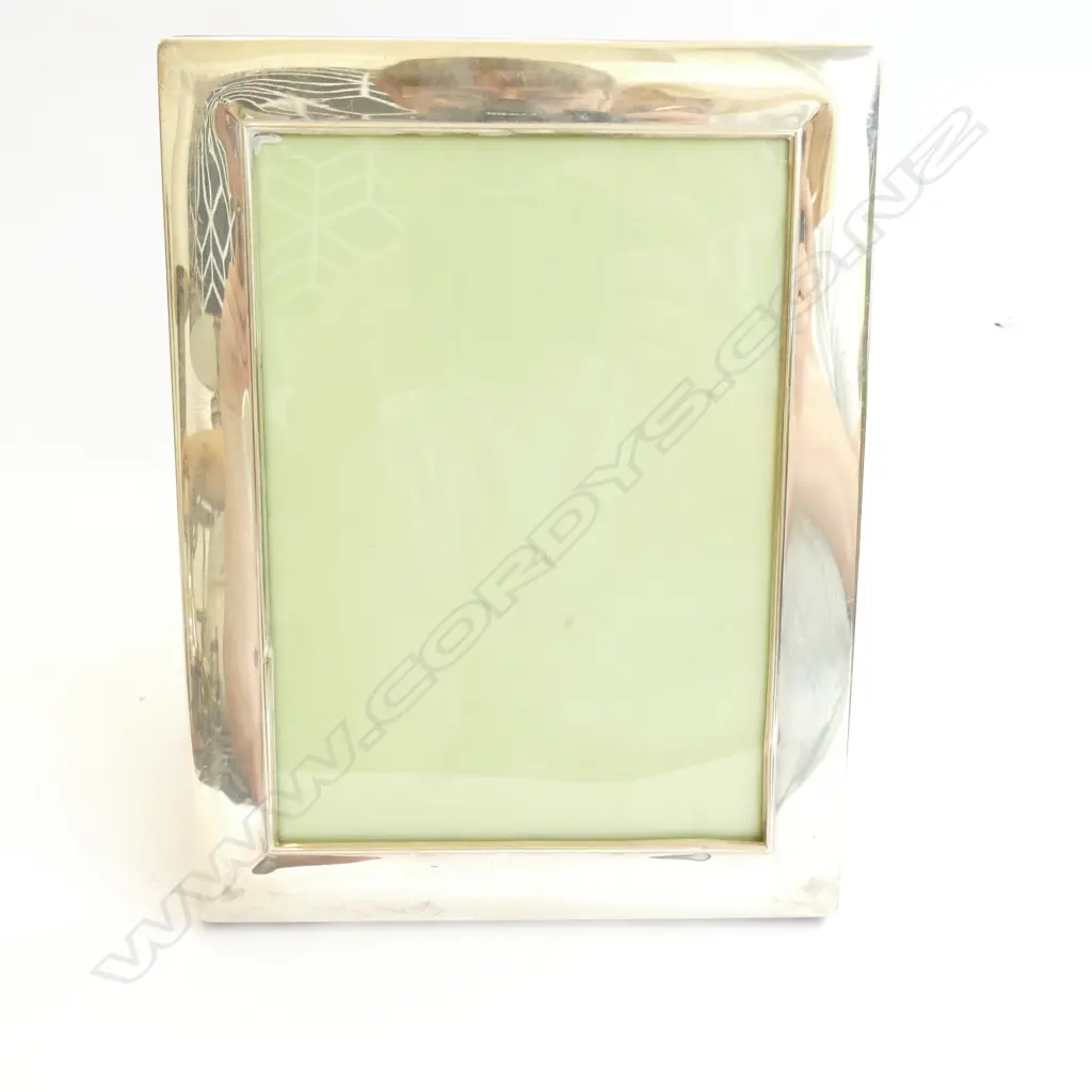 CONTEMPORY SILVER PHOTO FRAME STRUT BACK Image 1++