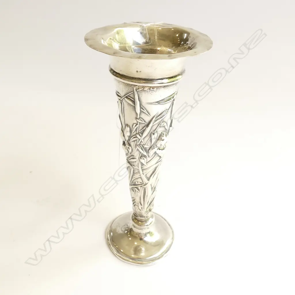 STG. SIL. VASE W/ FLORAL DECORATION - LONDON 1907 H. 180MM Image 1++