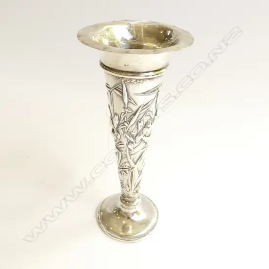 STG. SIL. VASE W/ FLORAL DECORATION - LONDON 1907 H. 180MM