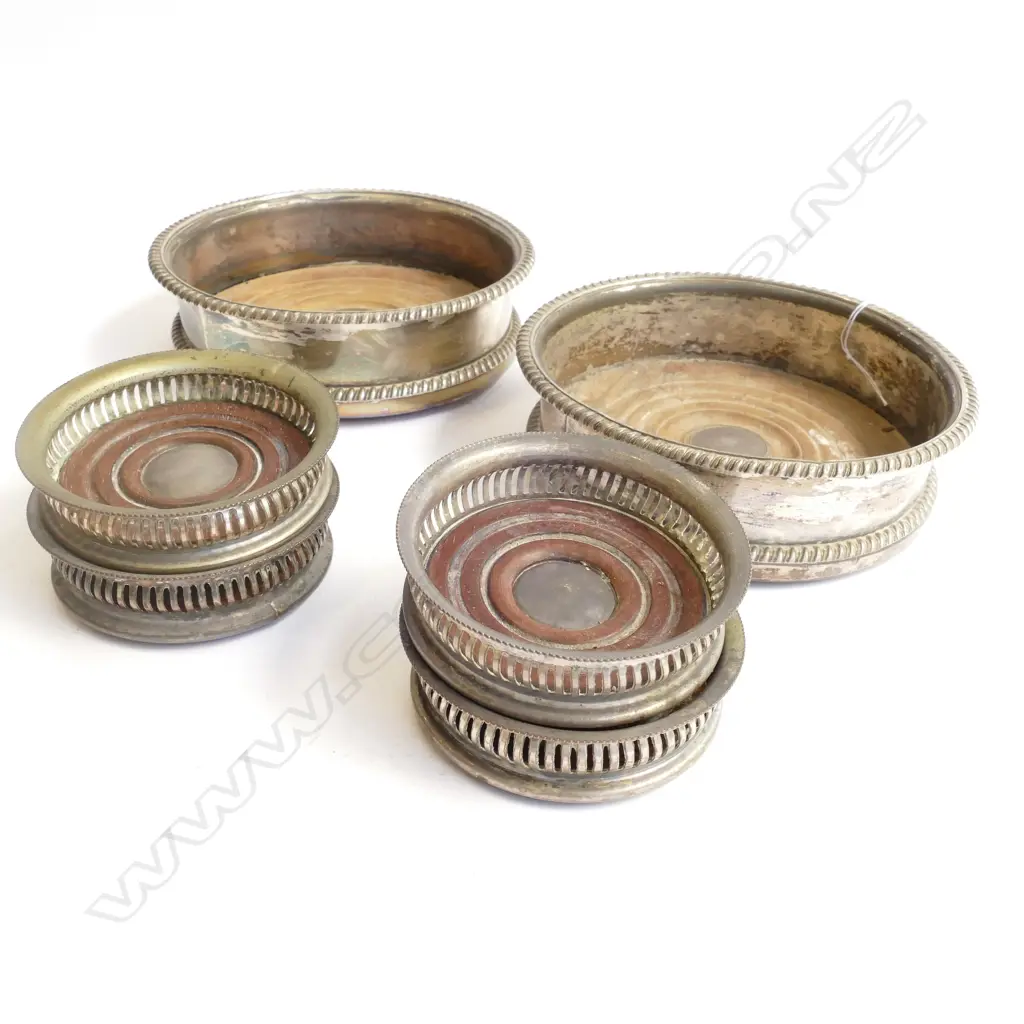 2 WINE COASTERS + 4 SMALLER Image 1++