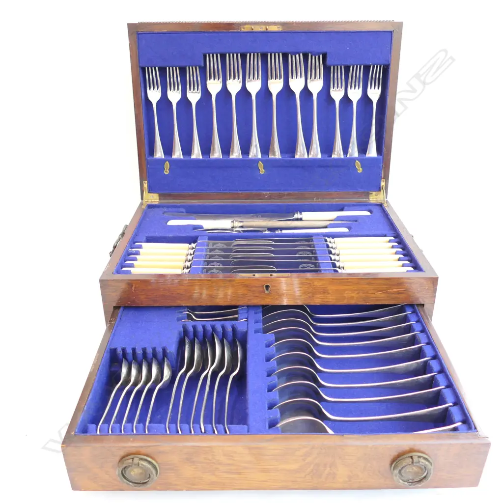 1930'S CUTLERY SET IN OAK CANTEEN - 51 PCS INCLUDES CARVING SET Image 1++