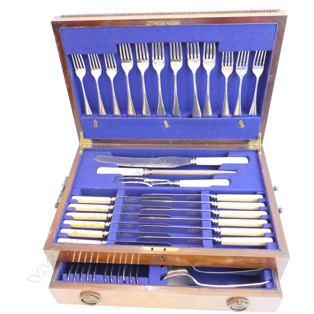 1930'S CUTLERY SET IN OAK CANTEEN - 51 PCS INCLUDES CARVING SET Image 1++