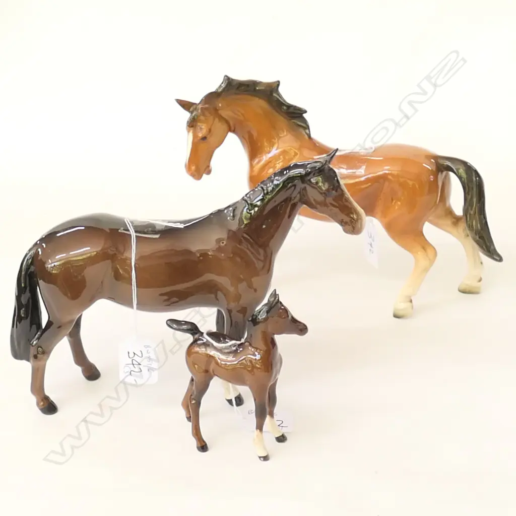3 BESWICK HORSES H 170 MM Image 1++