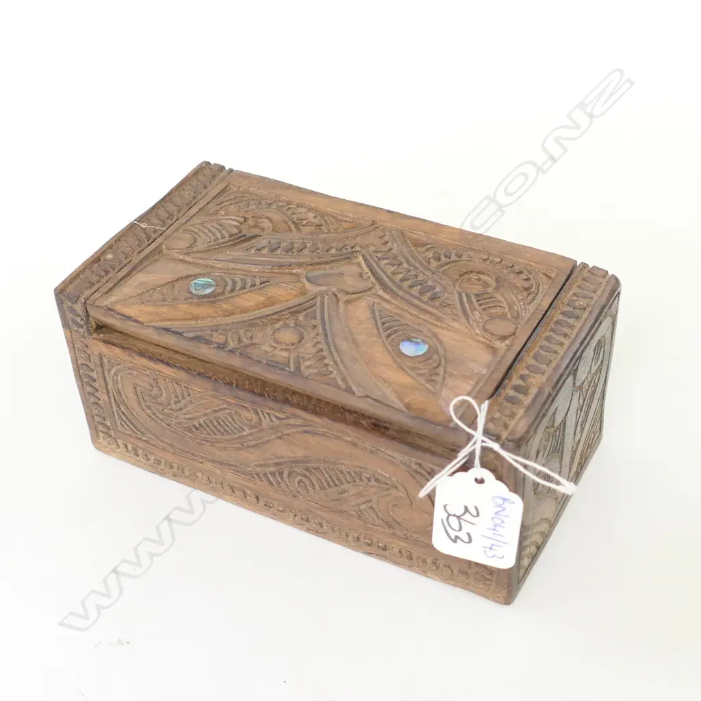 SMALL CARVED WOODEN MAORI BOX 155MM L Image 1++