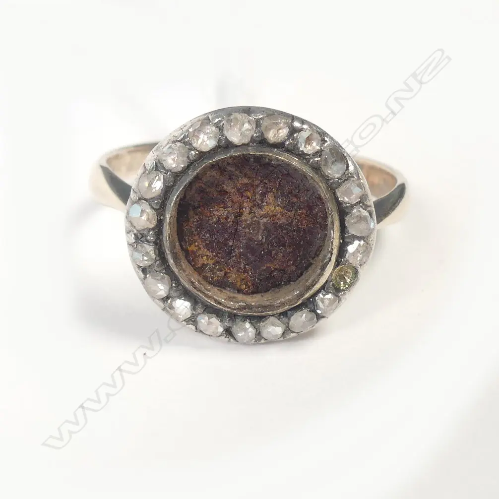 VICTORIAN GOLD AND DIAMOND MOURNING RING (CENTRE MISSING) Image 1++