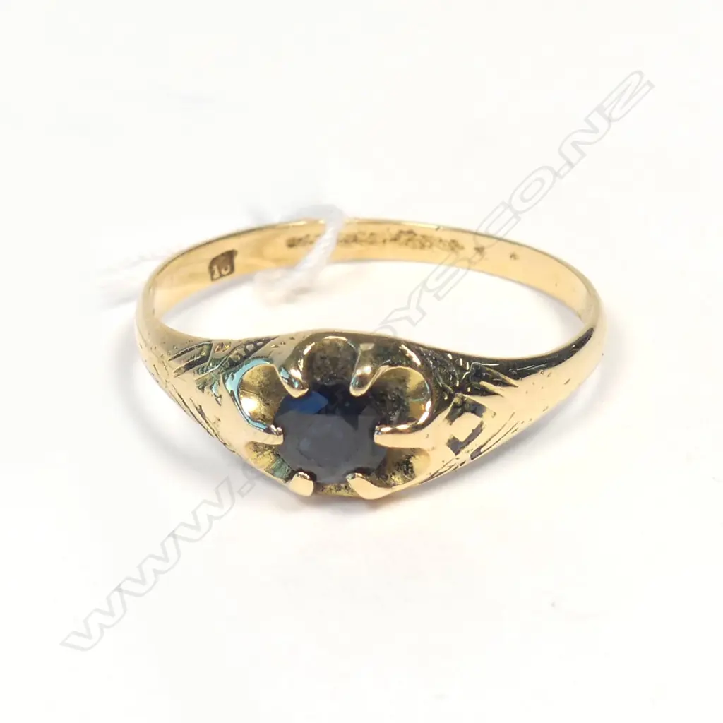 18CT BLUE SAPPHIRE RING 3.2gm Image 1++