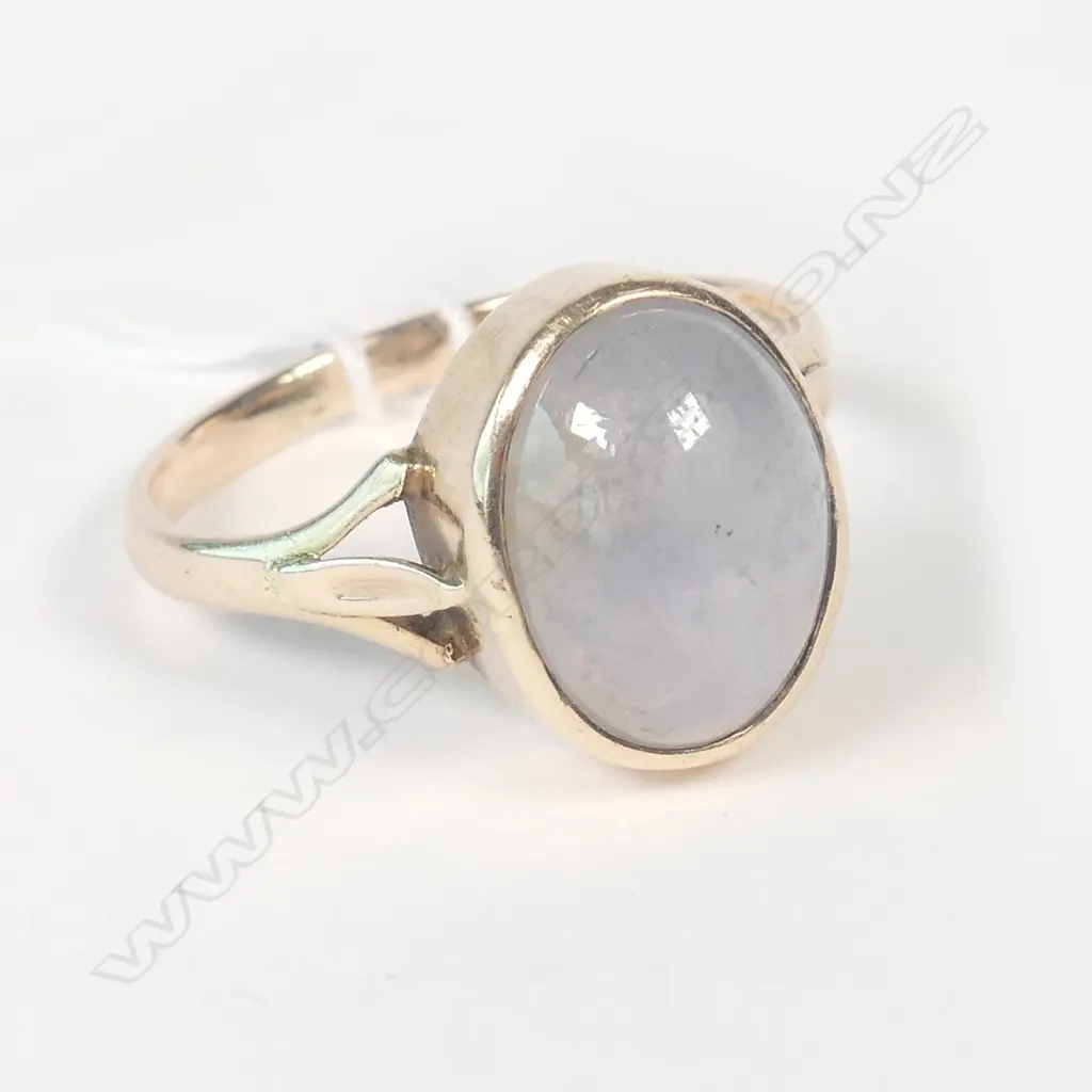 EDW 9CT MOONSTONE DRESS RING Image 1++