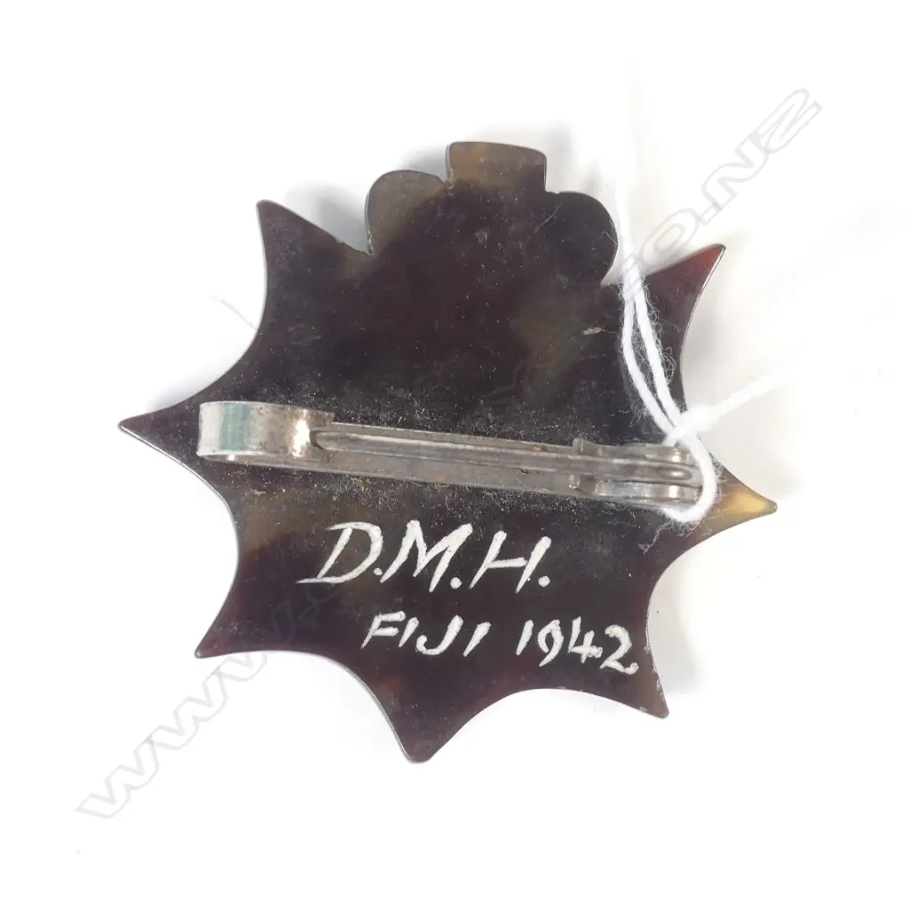 NZ WWII FIJI SWEETHEART BADGE TORTOISESHELL Image 1++