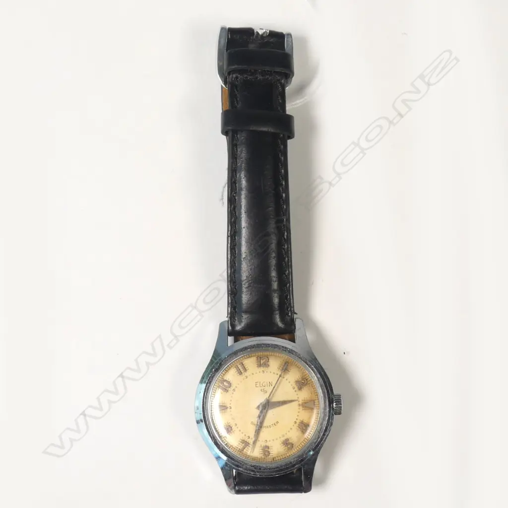 MILITARY WRISTWATCH U.S. ARMY BLACK DIAL LUMINOUS NUMBERS AND SECONDS HAND Image 1++